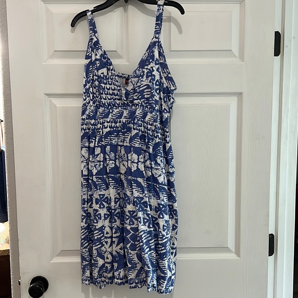 Blue and white dress perfect for the summer.